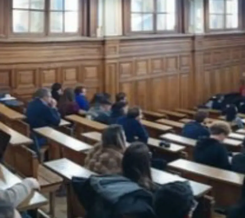 Etudiants dans un amphithéâtre